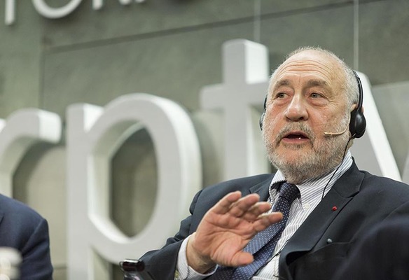 Stiglitz: Sólo una transformación del Euro puede salvar a Europa