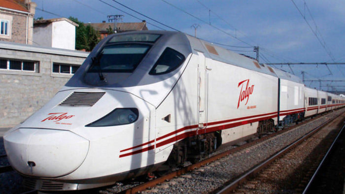 Cabreo de los fabricantes de AVE: Exigen a De la Serna que adjudique ya el megacontrato de Renfe