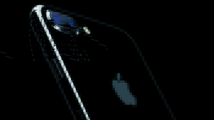 iphone7plus-jetblk-34br-leanforward-ob_pr-print