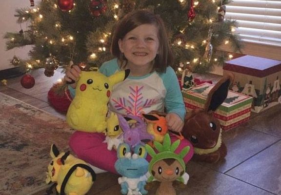 Una niña de seis años usa el dedo de su madre dormida para desbloquear el iPhone y se pule 250 dólares