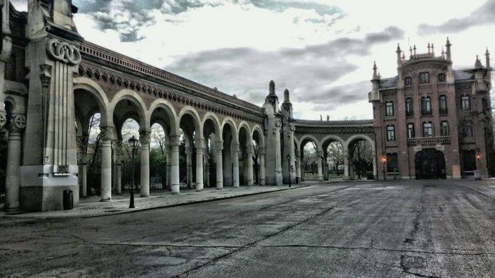 entrada cementerio de la almudena2 Merca2.es