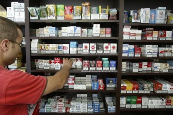 Las tabaqueras tantean el terreno para luchar por los precios