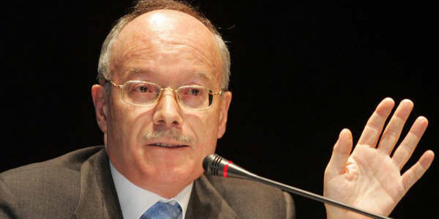 Un ‘think tank’ ligado a CEOE asume que la solución al paro es el empleo de poca calidad Un ‘think tank’ ligado a CEOE asume que la solución al paro es el empleo de poca calidad