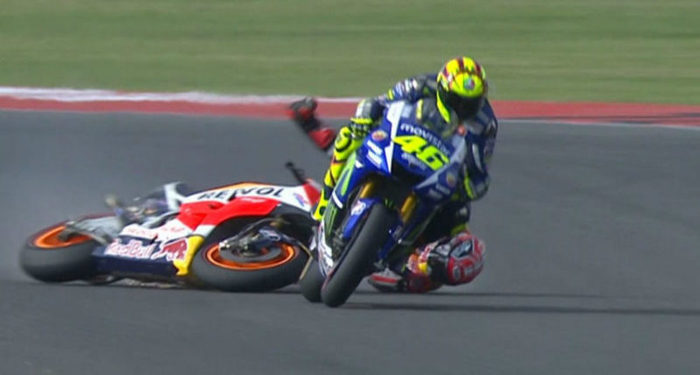 rossi-marquez-patada-italiano-en-argentina