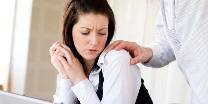 El canal de denuncias interno, nueva preocupación para las empresas 1 Merca2.es 2 acoso sexual en el trabajo e1491768643745 Merca2.es