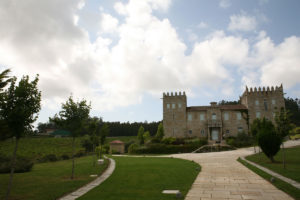 ¿Qué ha sido de los bienes incautados a los grandes narcotraficantes? 12 Merca2.es laureano oubina su casa el pazo baion y la ria de arousa 781759853 1200x800 Merca2.es