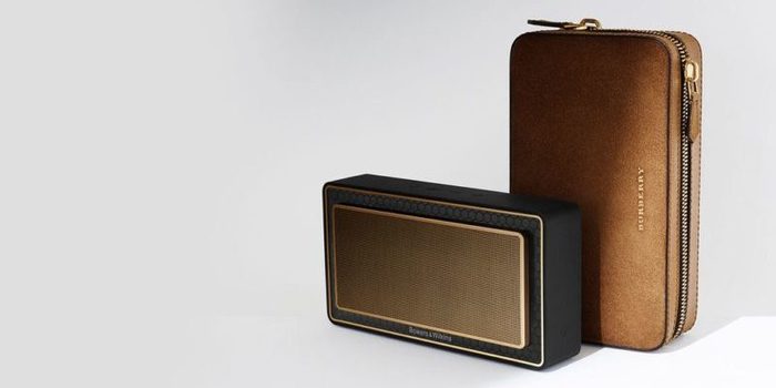 Burberry guarda los altavoces más exclusivos, los T7 Gold Edition 23 Merca2.es burberry bowers wilkins t7 gold edition speaker 2 e1494118899838 Merca2.es