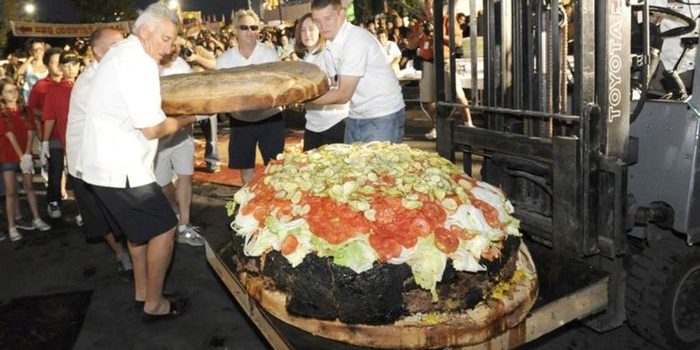 Juicy Outlaw Burger - 5.000 dólares