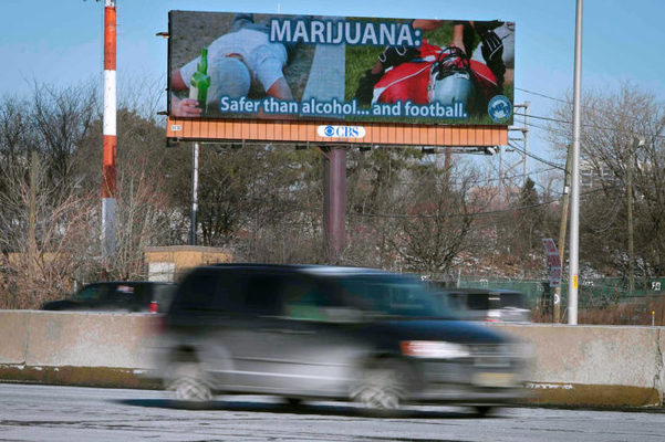 ¿Conducir “emporrado” provoca más accidentes? 1 Merca2.es Marijuana Merca2.es