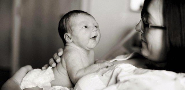 Qué es lo que atrae a un bebé del pezón de su madre 40 Merca2.es escalada Merca2.es