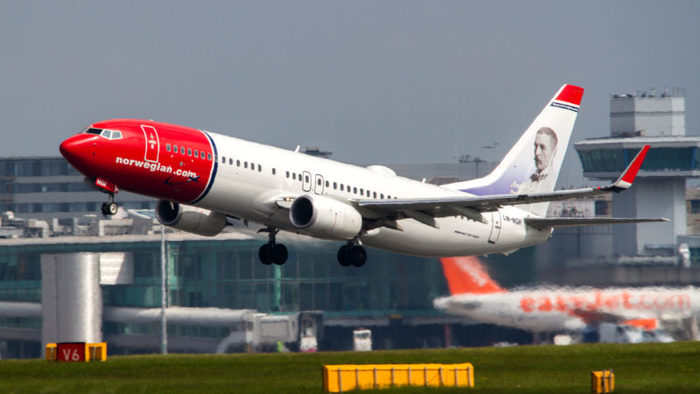 Norwegian Air Shuttle B737 LN NGH 8906326396 Merca2.es