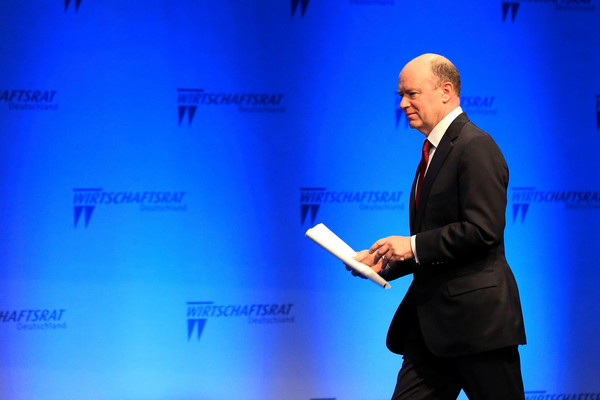 Deutsche Bank se rehúsa a reunirse con su mayor inversor chino