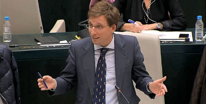 José Luis Martínez-Almeida, en un pleno del Ayuntamiento de Madrid.