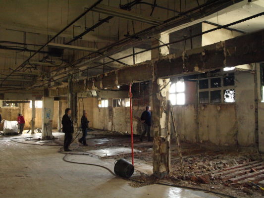 Obras a medio hacer en la planta primera del mercado de San Fernando (Lavapiés)