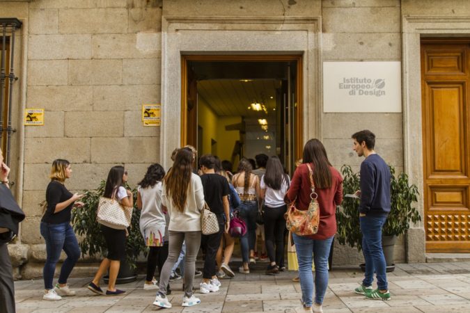 Las universidades privadas ganan la batalla: superan por primera vez a las públicas en alumnos de máster 1 Merca2.es Foto de IED Madrid ofrece becas para cursar varios de sus másteres