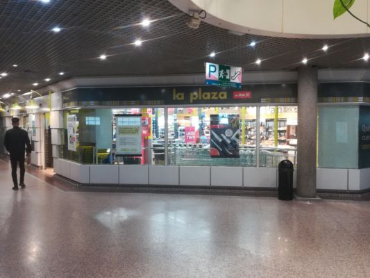 Así languidece la esquina fantasma de Florentino Pérez en el Bernabéu 1 Merca2.es Florentino Pérez, incapaz de resucitar su esquina fantasma.