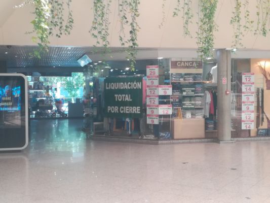 Así languidece la esquina fantasma de Florentino Pérez en el Bernabéu 2 Merca2.es Florentino Pérez, incapaz de resucitar su esquina fantasma.