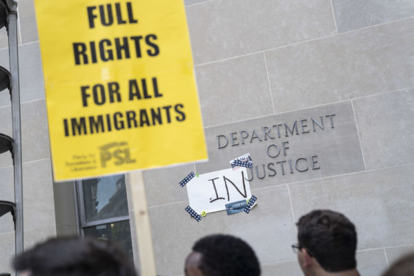 Protestas por niños separados de sus familias