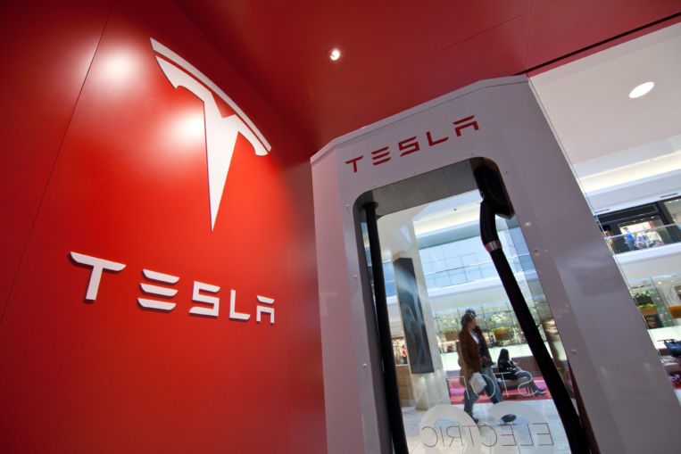 Tesla duplica a Volkswagen y Toyota en capitalización bursátil