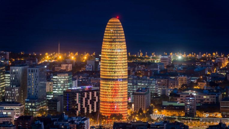 Agbar, principal financiador de Convergència, vuelve a Barcelona para echar a Colau