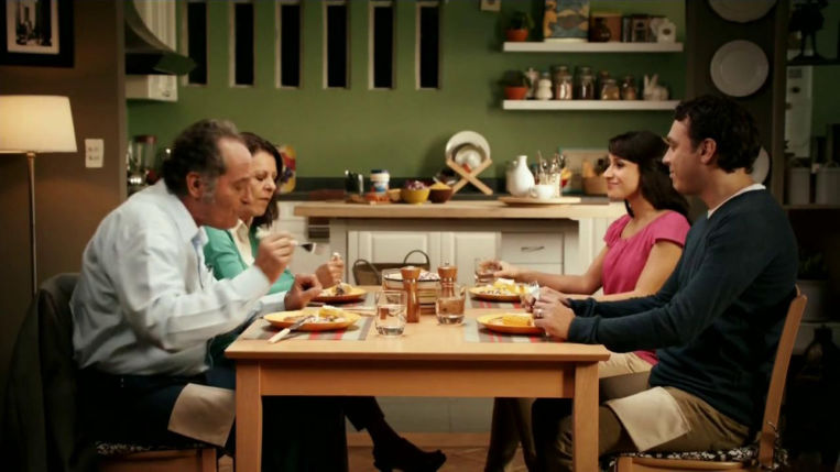 Trucos para no matar a tu cuñado en la cena de Nochevieja 18 Merca2.es cena6 Merca2.es