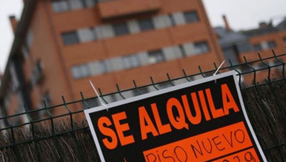 Los españoles destinan más dinero al alquiler pero tienen un sueldo menor
