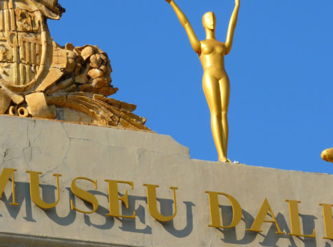 Dalí Ayuntamiento de Figueres