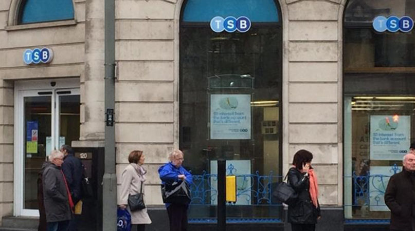 La venta de TSB reduce el interés de los accionistas de Banco Sabadell por la OPA de BBVA 1 Merca2.es Sabadell TSB