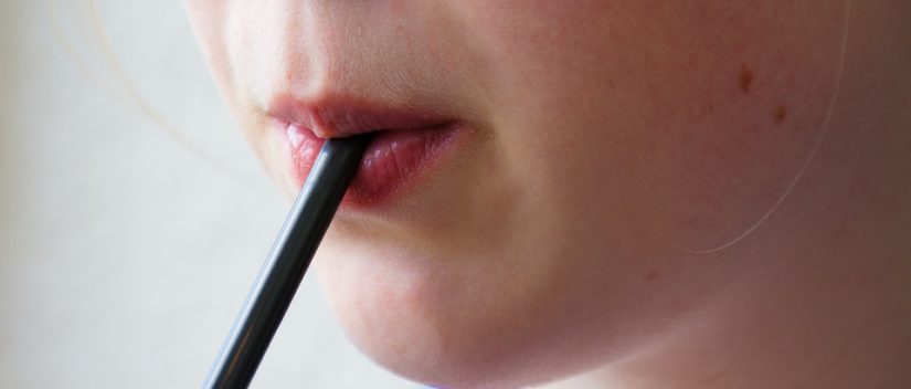 Beber una cerveza con una pajita cañita emborracha más Merca2.es