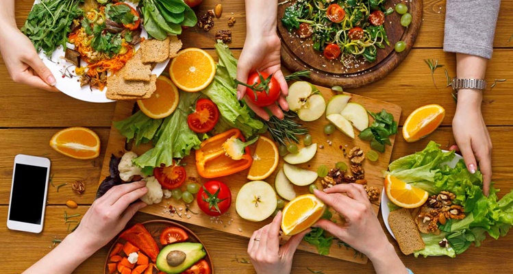 Quiénes están detrás del "real food", la nueva (¿y peligrosa?) tendencia alimentaria que arrasa en Instagram 3 Merca2.es Guerra a los ultraprocesados