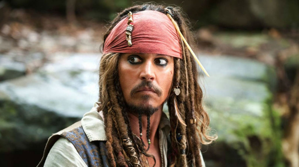Johnny Depp, Zac Efron y otros famosos que le dan al maquillaje