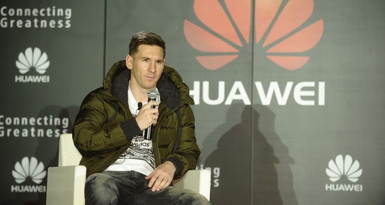 Contratos por los que Lionel Messi es el deportista mejor pagado en 2019 3 Merca2.es Leo Messi y Huawei