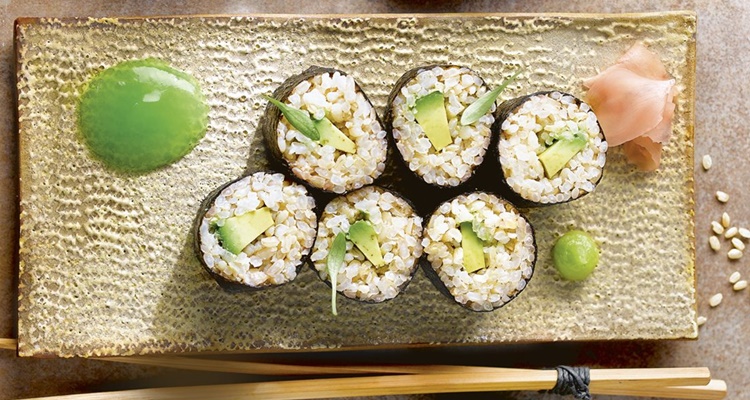 Carrefour: Las nuevas variedades de Sushi a base de arroz integral que son un éxito en España 5 Merca2.es Makis de arroz integral