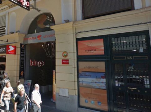 Edificio que alberga el bingo Universal. bingo Universal