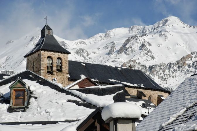 El calor para los masocas, ¡los destinos más fresquitos para congelarnos en verano! 3 Merca2.es Sallent de Gállego