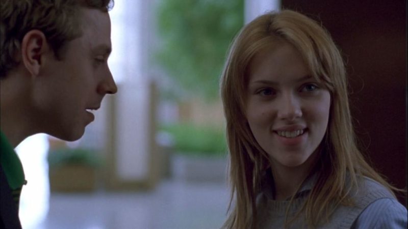 Scarlett Johansson en 15 papeles ¡que los borda! 5 Merca2.es Escena de Scoop