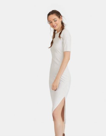 Stradivarius: 10 prendas por menos de 15€ en rebajas 8 Merca2.es Vestido de verano