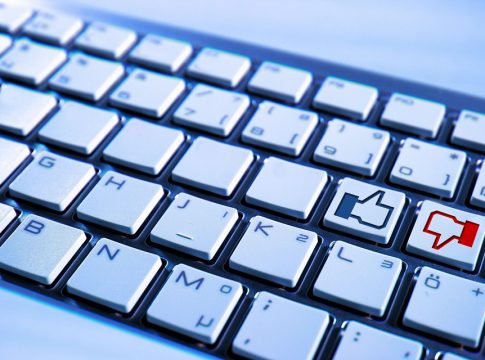 keyboard-597007_960_720 Facebook