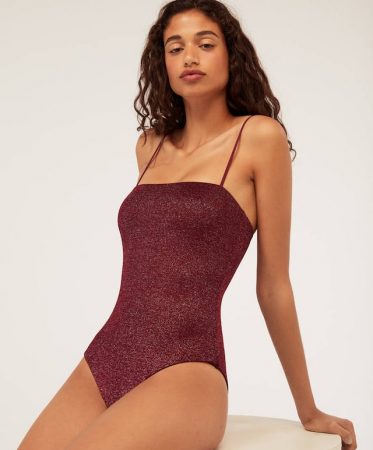 Oysho: los bañadores de purpurina y lentejuelas que harán de ti una sirenita en el mar (seas como seas) 2 Merca2.es Bañador de purpurina