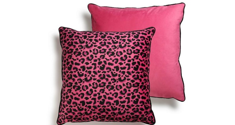 cojin con estampado de leopardo