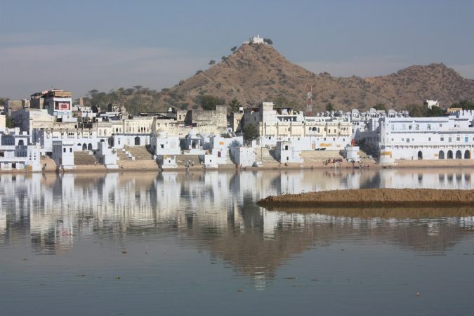 Estas ciudades de la India son un verdadero tesoro que no debes perderte 7 Merca2.es Ciudad y lago de Pushkar
