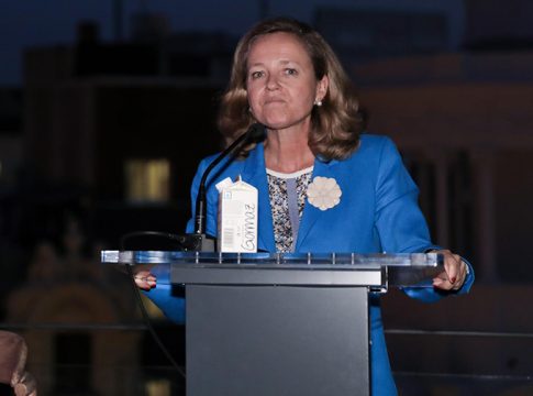 Nadia Calviño paro Nadia Calviño paro