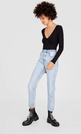 Stradivarius: 10 camisetas y tops para ir fashion esta primavera 1 Merca2.es Stradivarius