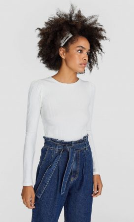 Stradivarius: 10 camisetas y tops para ir fashion esta primavera 7 Merca2.es Camiseta para salir de fiesta