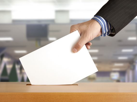 El maltrato de la Junta Electoral en el 28M a más de 180.000 votantes: ni pan ni agua