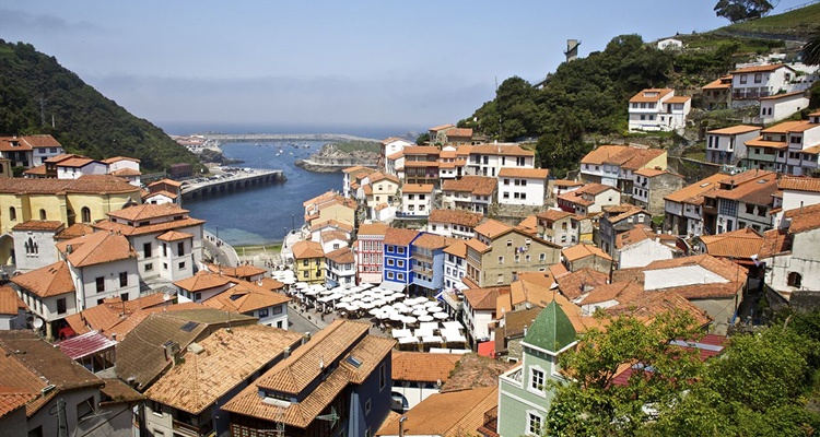 Los pueblos sacados de cuentos de hadas que tienes en Asturias