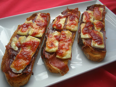 Los mejores canapés con jamón ibérico que deleitarán a tus invitados 2 Merca2.es jamón ibérico