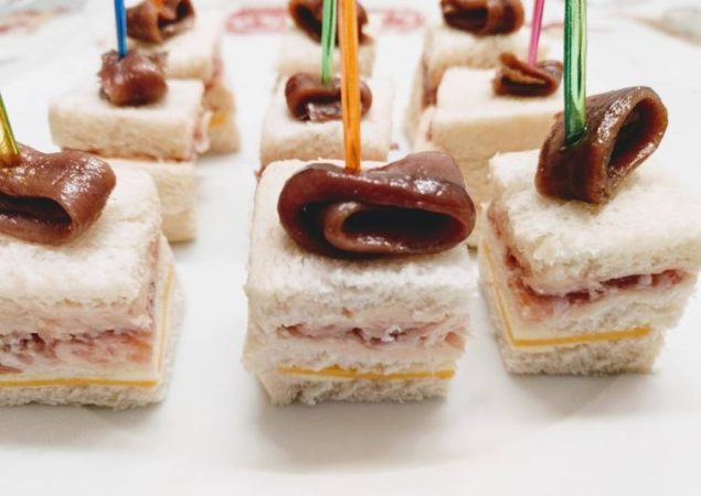 Los mejores canapés con jamón ibérico que deleitarán a tus invitados 3 Merca2.es jamón ibérico