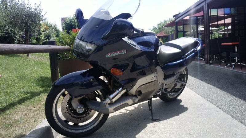 Yamaha GTS 1000Omega motos