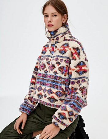 Cazadora canguro estampada borreguillo